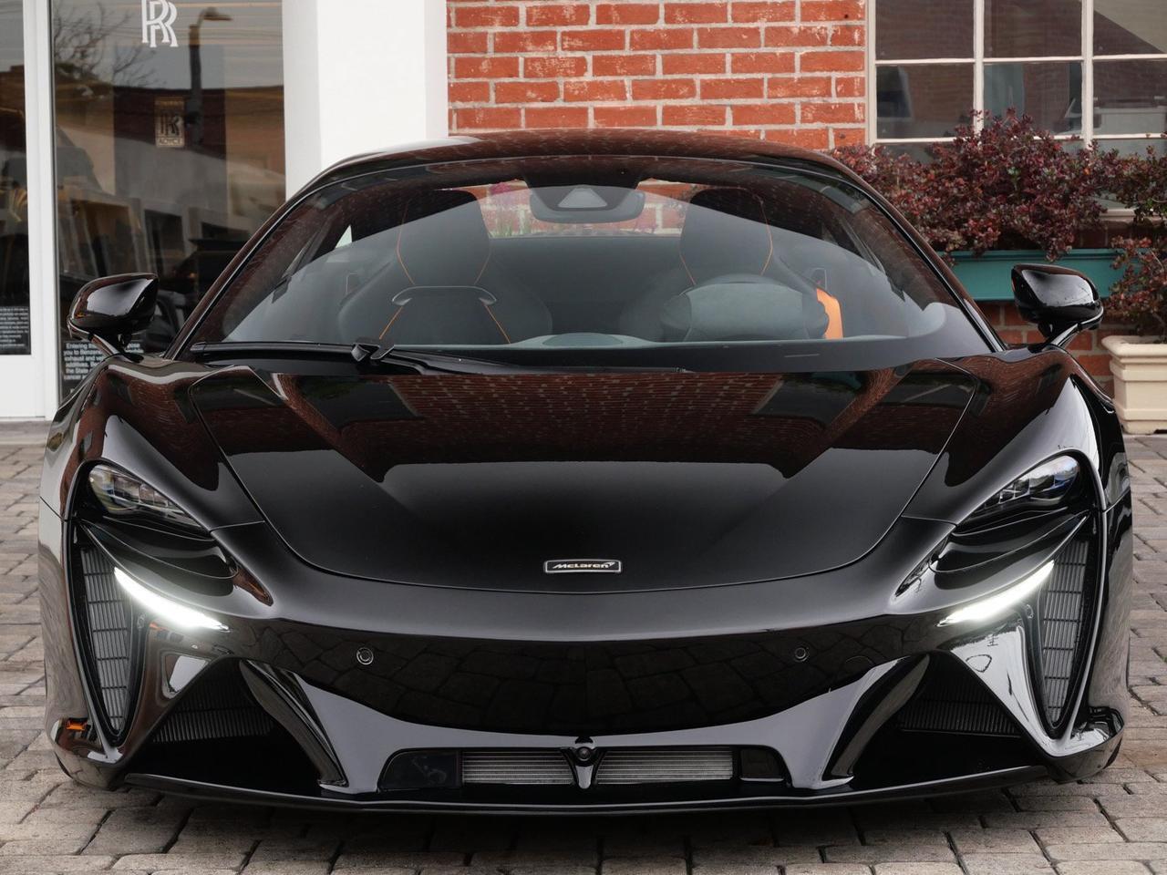 2026 McLaren Artura Performance