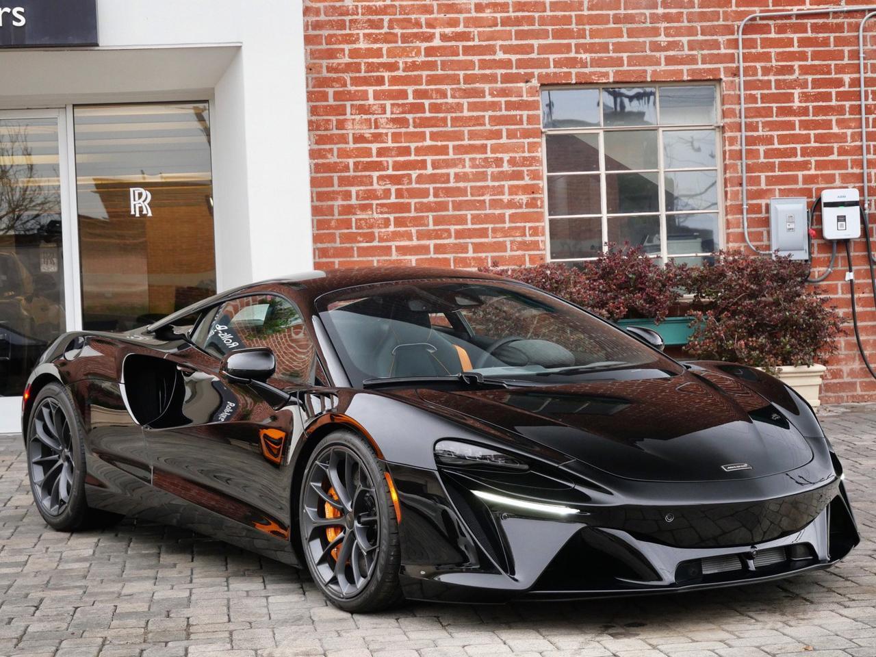 2026 McLaren Artura Performance