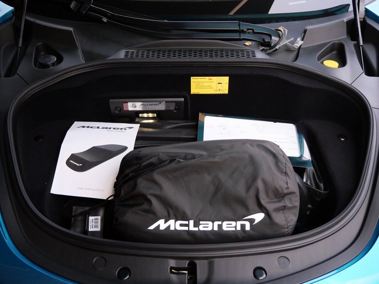 2026 McLaren Artura TechLux Lawrence KS