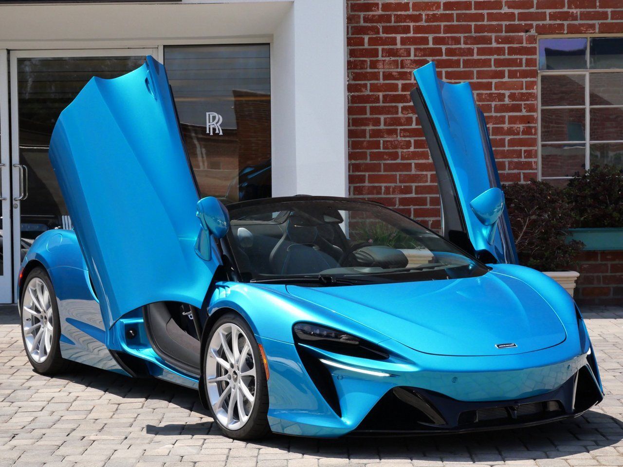 2026 McLaren Artura TechLux Lawrence KS