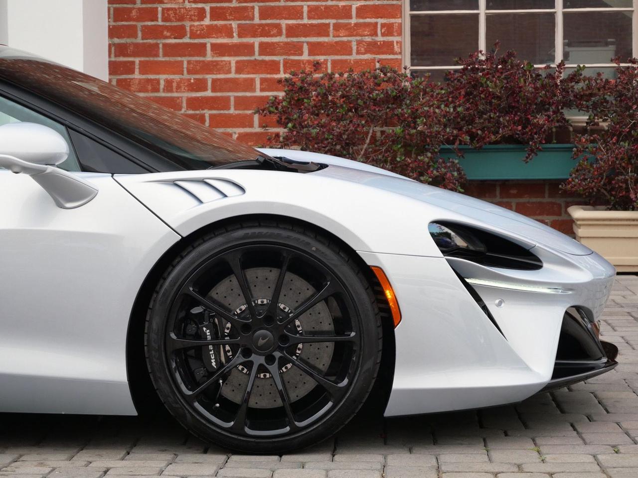 2026 McLaren Artura TechLux Lawrence KS