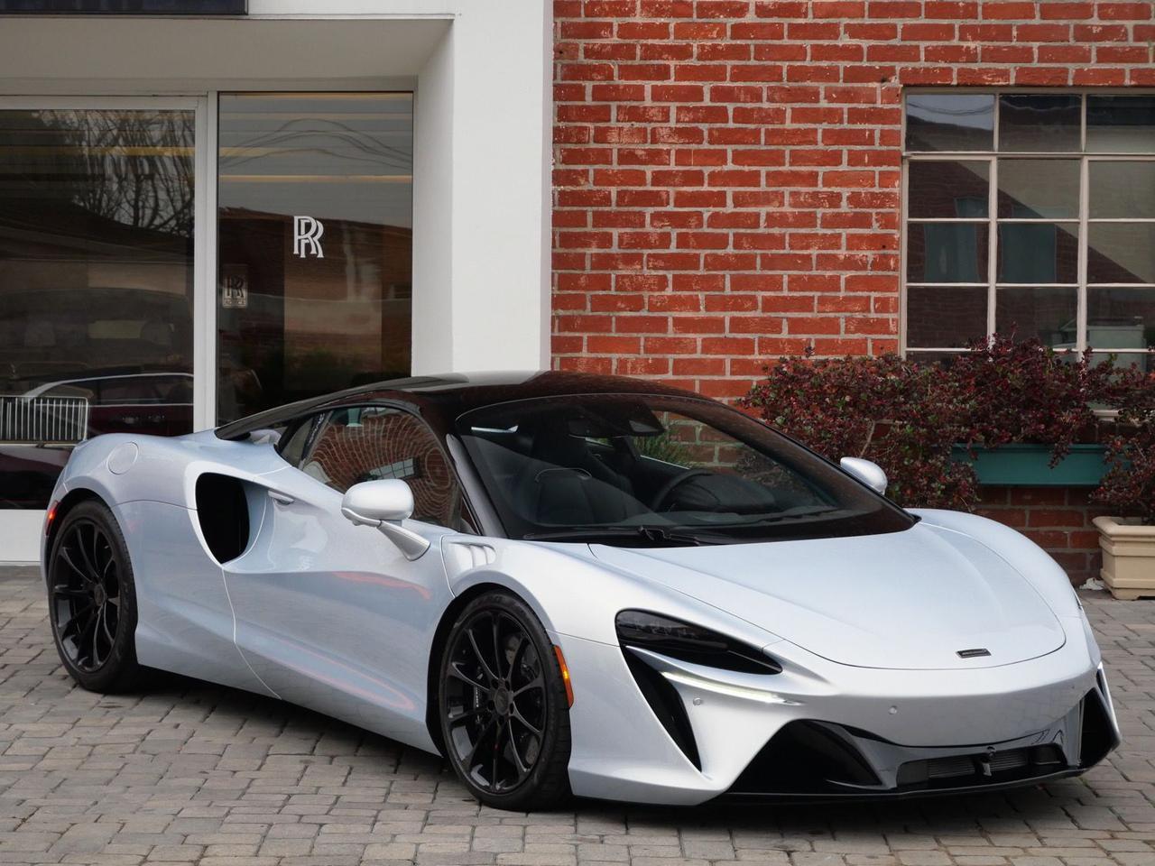 2026 McLaren Artura