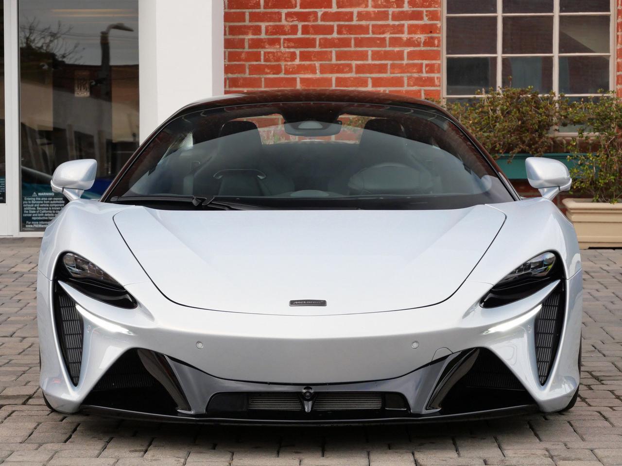 2026 McLaren Artura TechLux