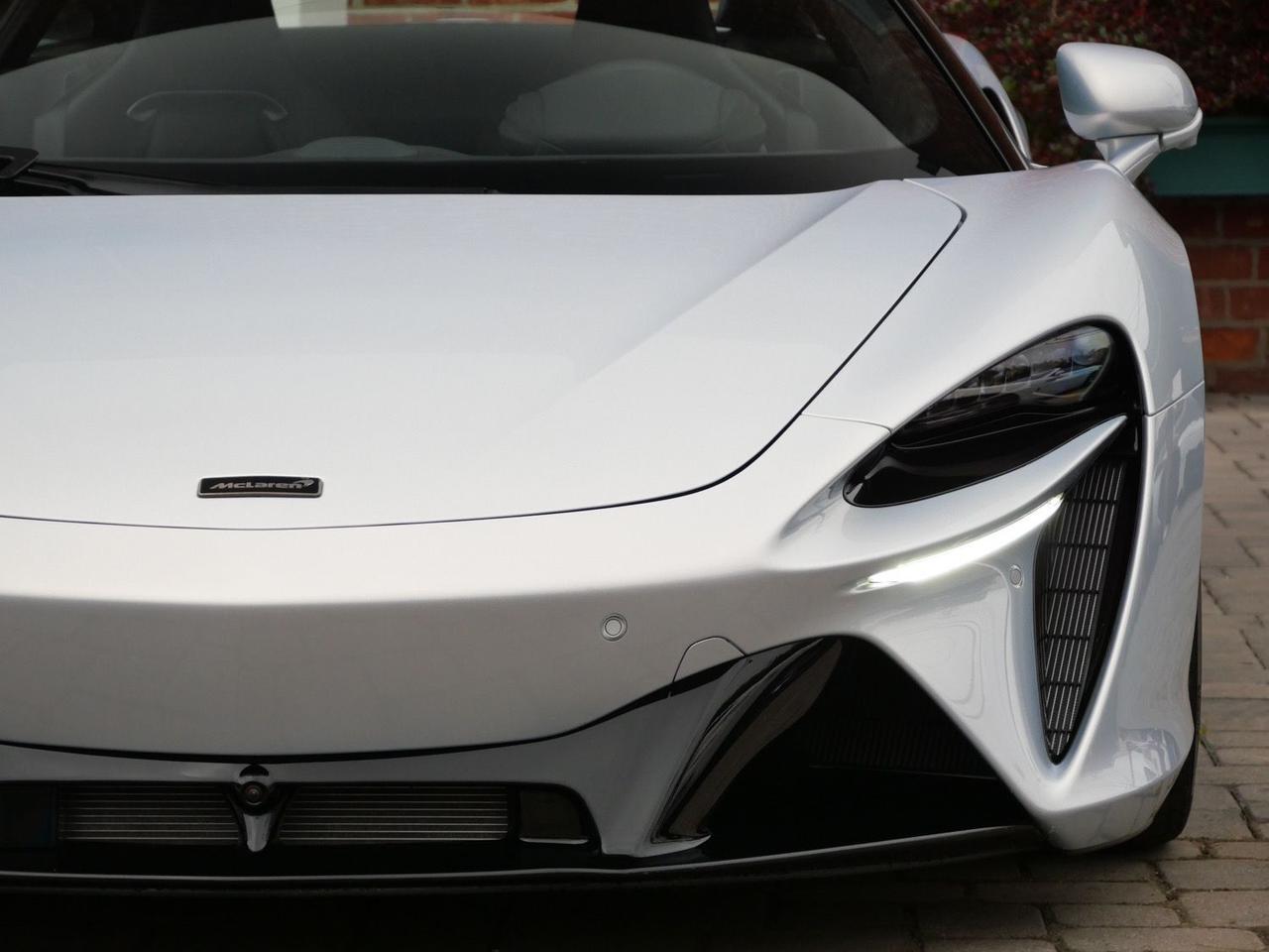 2026 McLaren Artura TechLux Lawrence KS