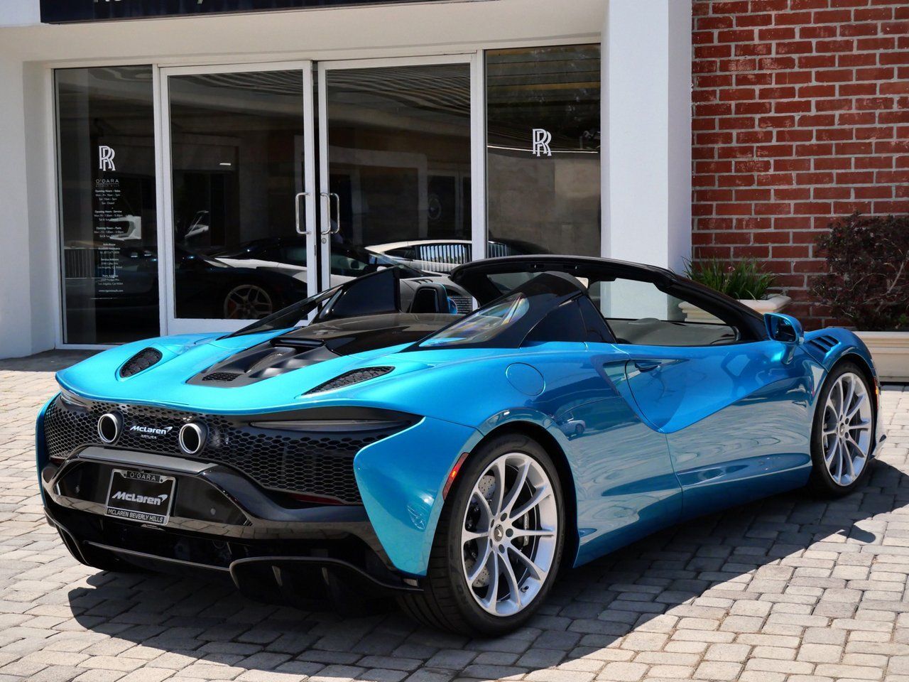 2026 McLaren Artura TechLux Lawrence KS