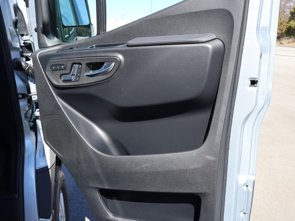 2026 Mercedes-Benz Sprinter 2500 Passenger 144 WB San Clemente CA