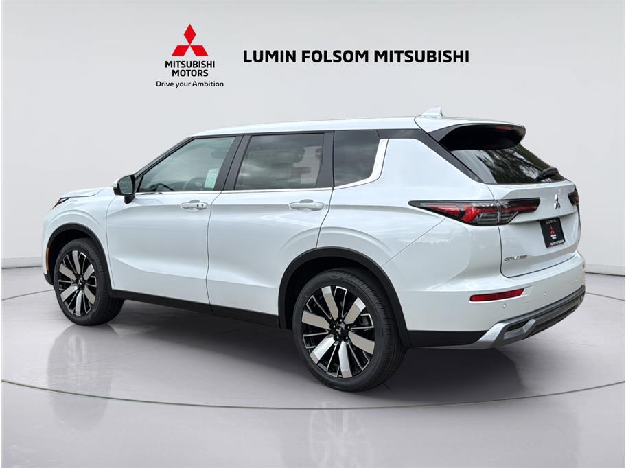 2026 Mitsubishi Outlander SE Sport Utility 4D 2026 Mitsubishi Outlander SE Sport Utility 4D