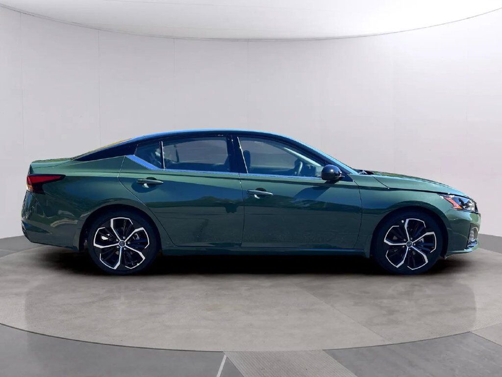 2026 Nissan Altima 2.5 SR