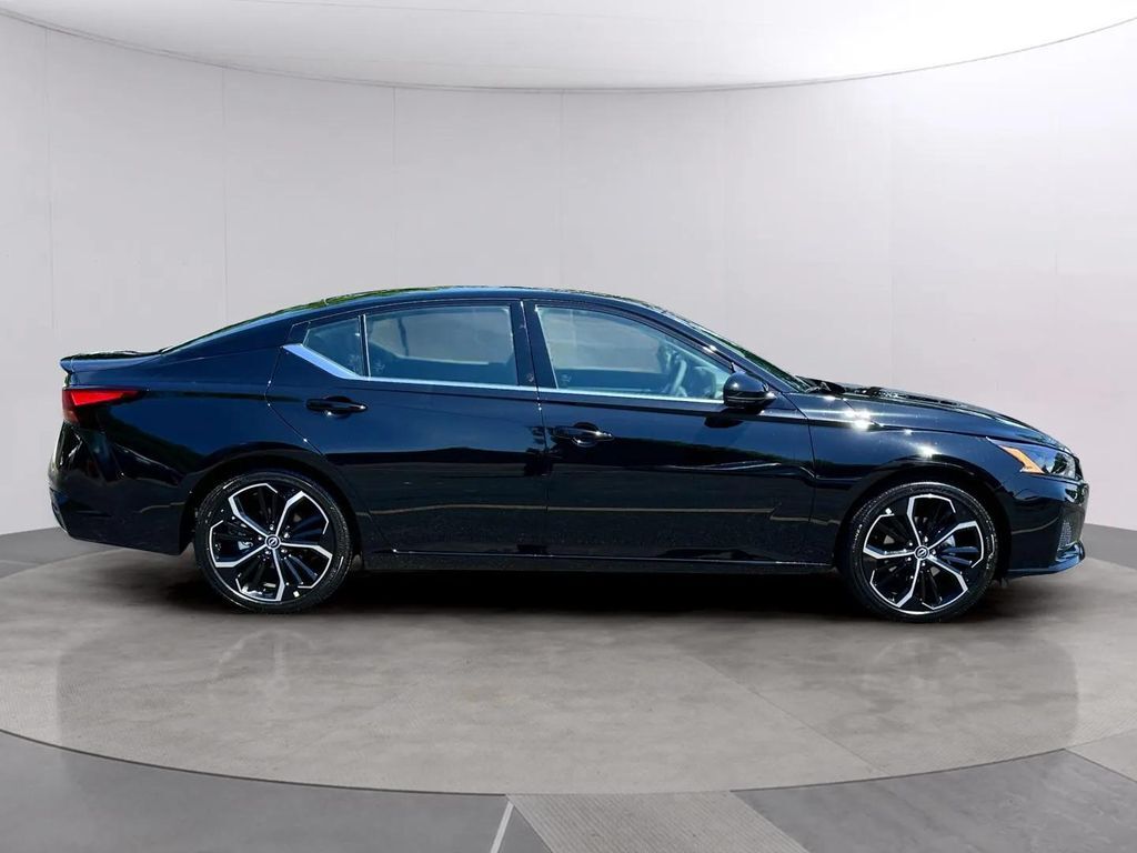 2026 Nissan Altima 2.5 SR