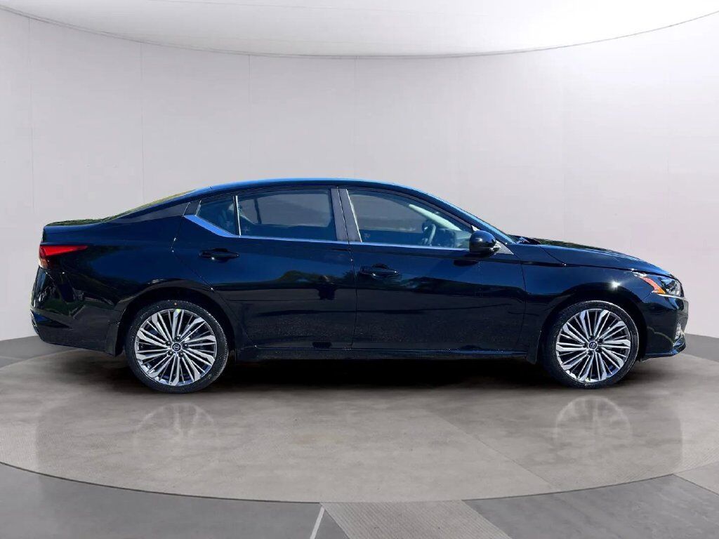 2026 Nissan Altima 2.5 SV