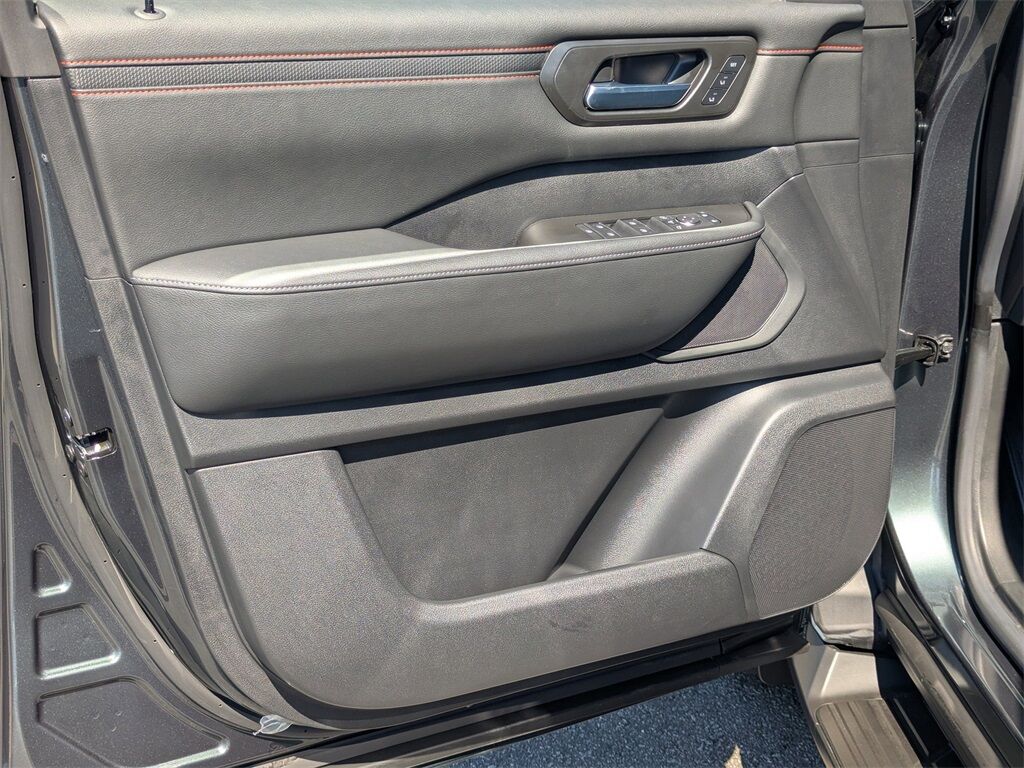 2026 Nissan Armada PRO-4X Kennesaw GA 2026 Nissan Armada PRO-4X Kennesaw GA