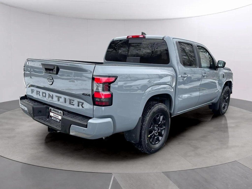 2026 Nissan Frontier SV w/Dark Armor Pkg