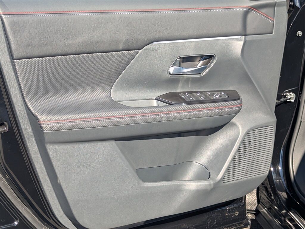 2026 Nissan Kicks SR Kennesaw GA 2026 Nissan Kicks SR Kennesaw GA