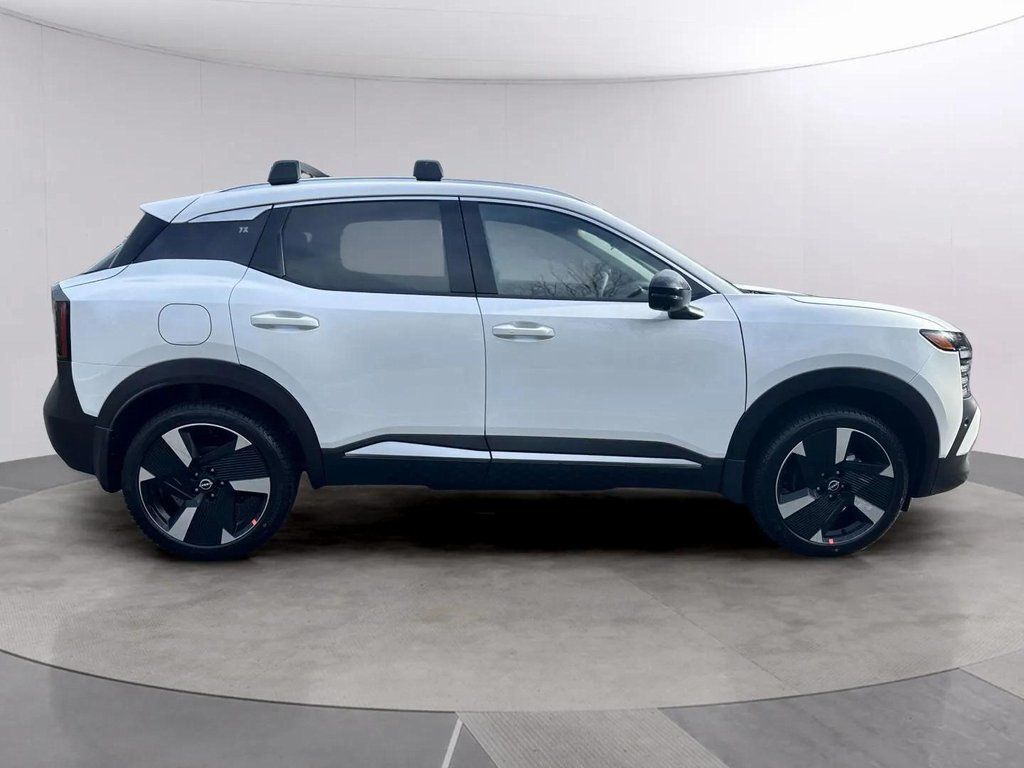 2026 Nissan Kicks SR w/Cold Weather Pkg