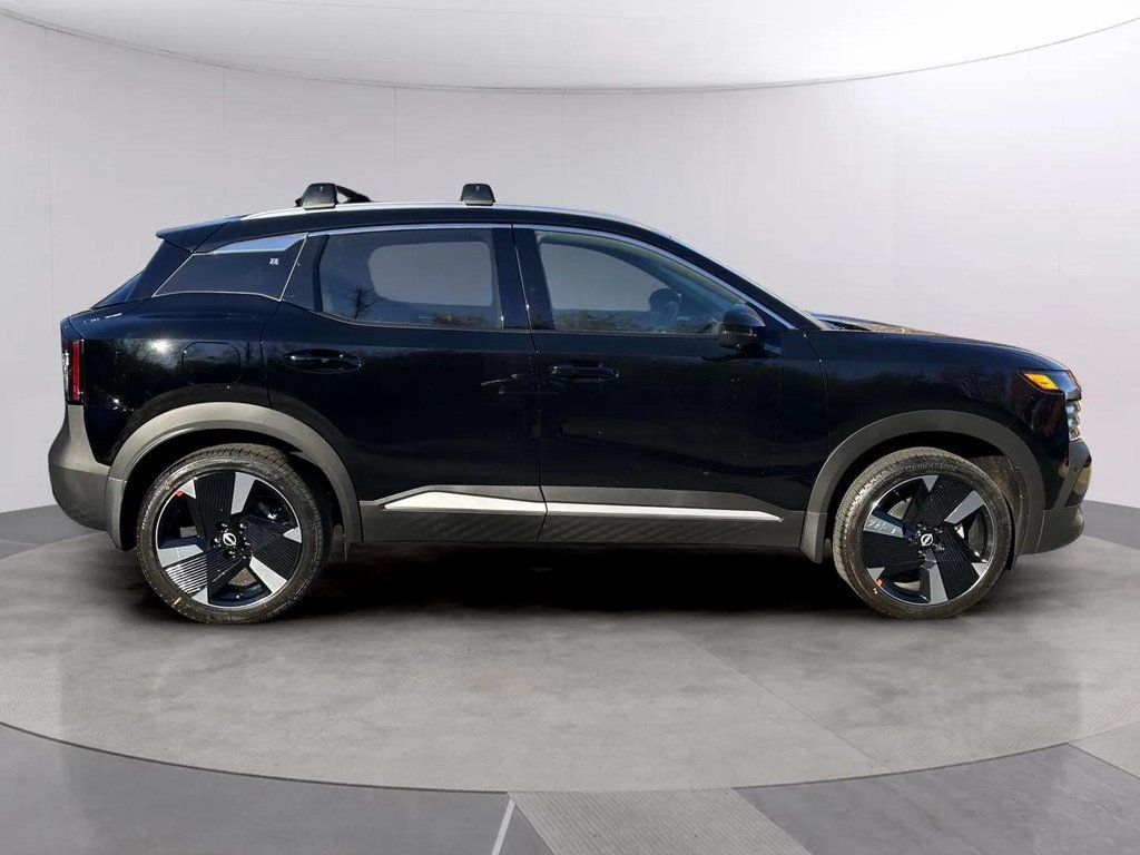 2026 Nissan Kicks SR w/Cold Weather Pkg