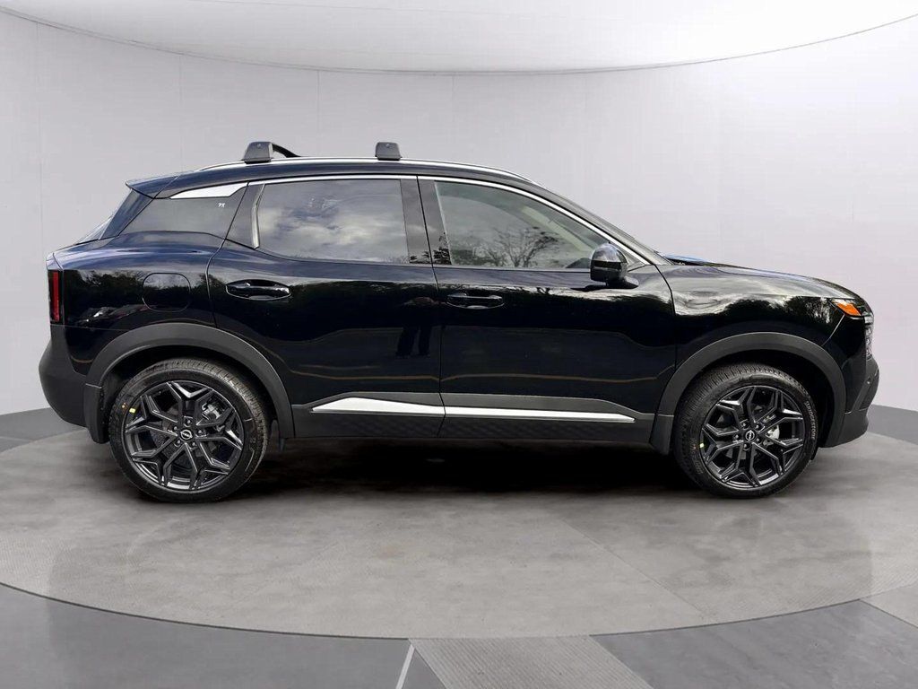 2026 Nissan Kicks SR w/Premium &amp; Cold Weather Pkg