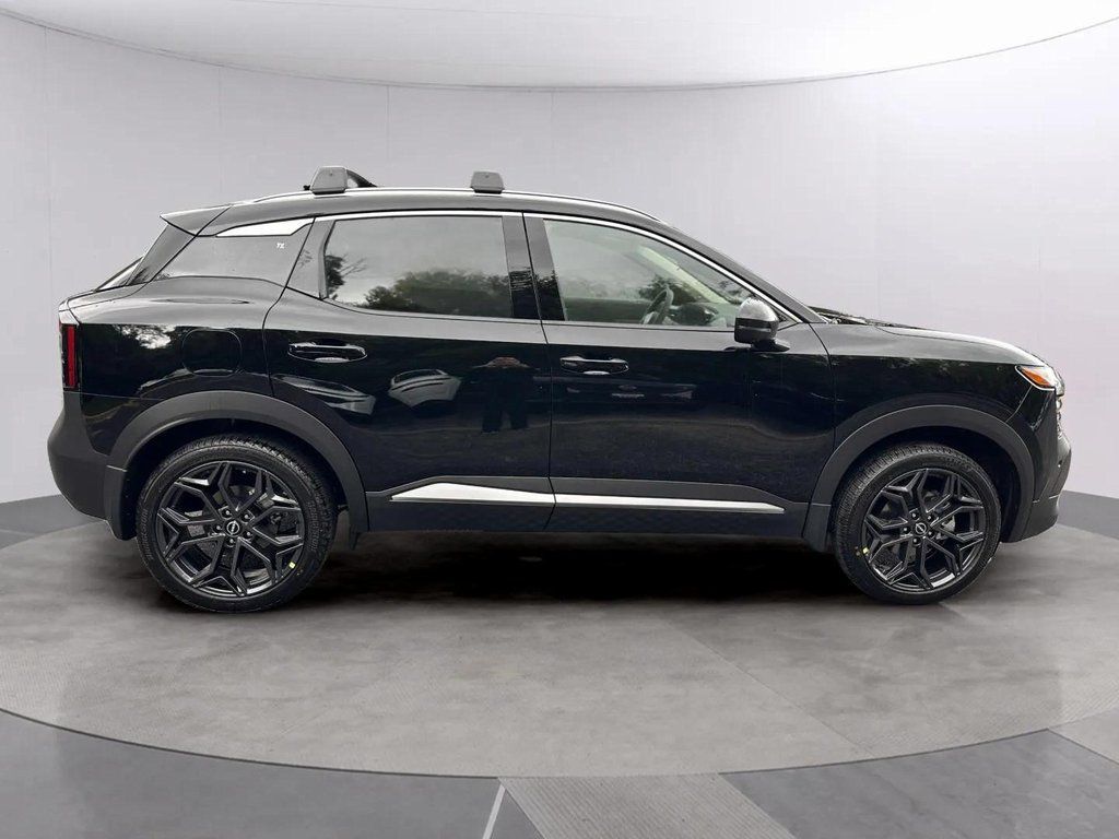 2026 Nissan Kicks SR w/Premium &amp; Cold Weather Pkg