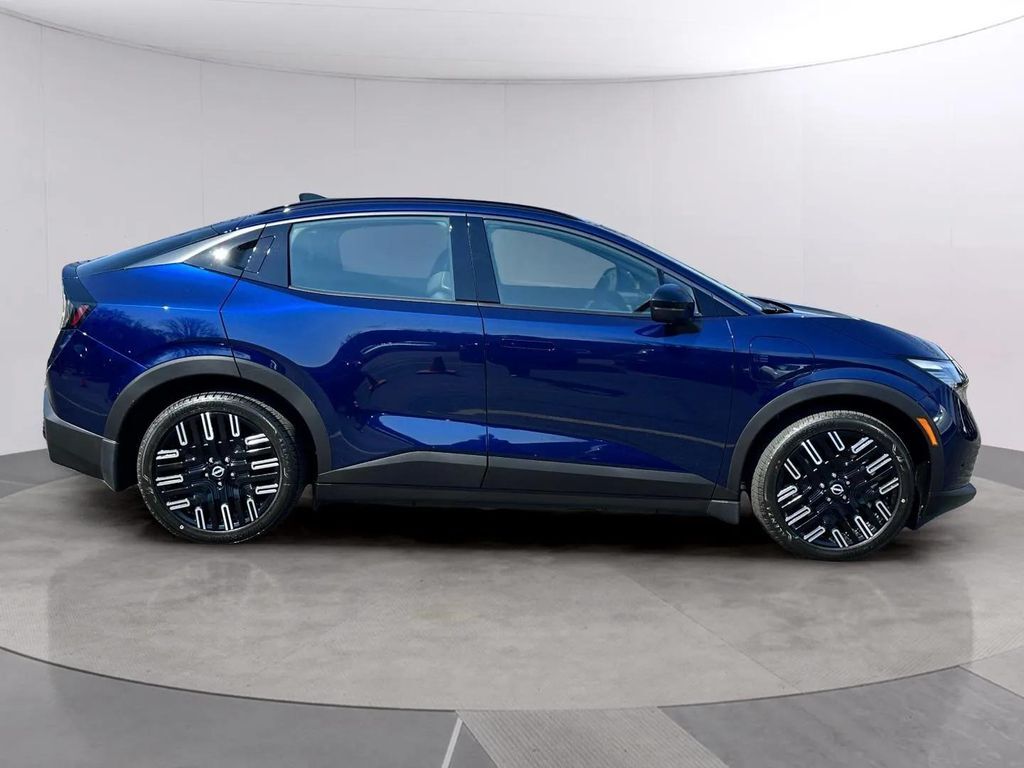 2026 Nissan Leaf PLATINUM+