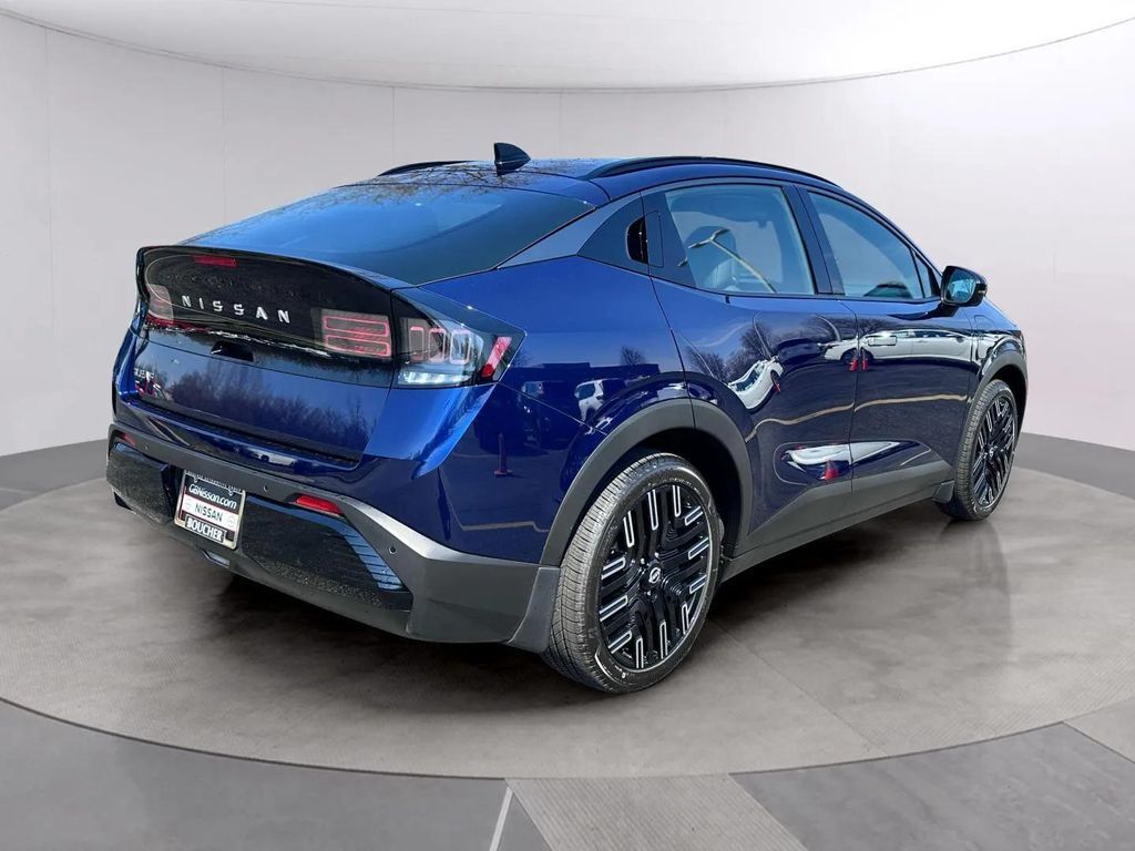 2026 Nissan Leaf PLATINUM+