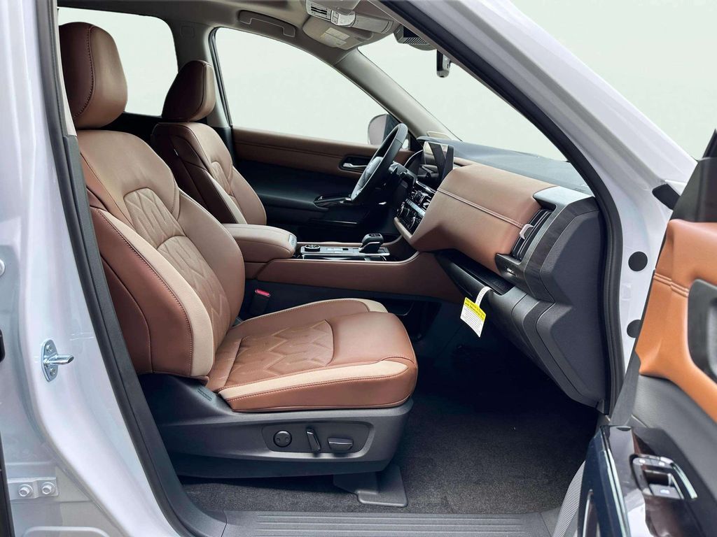 2026 Nissan Pathfinder Platinum W/ Captain Seat Package San Clemente CA