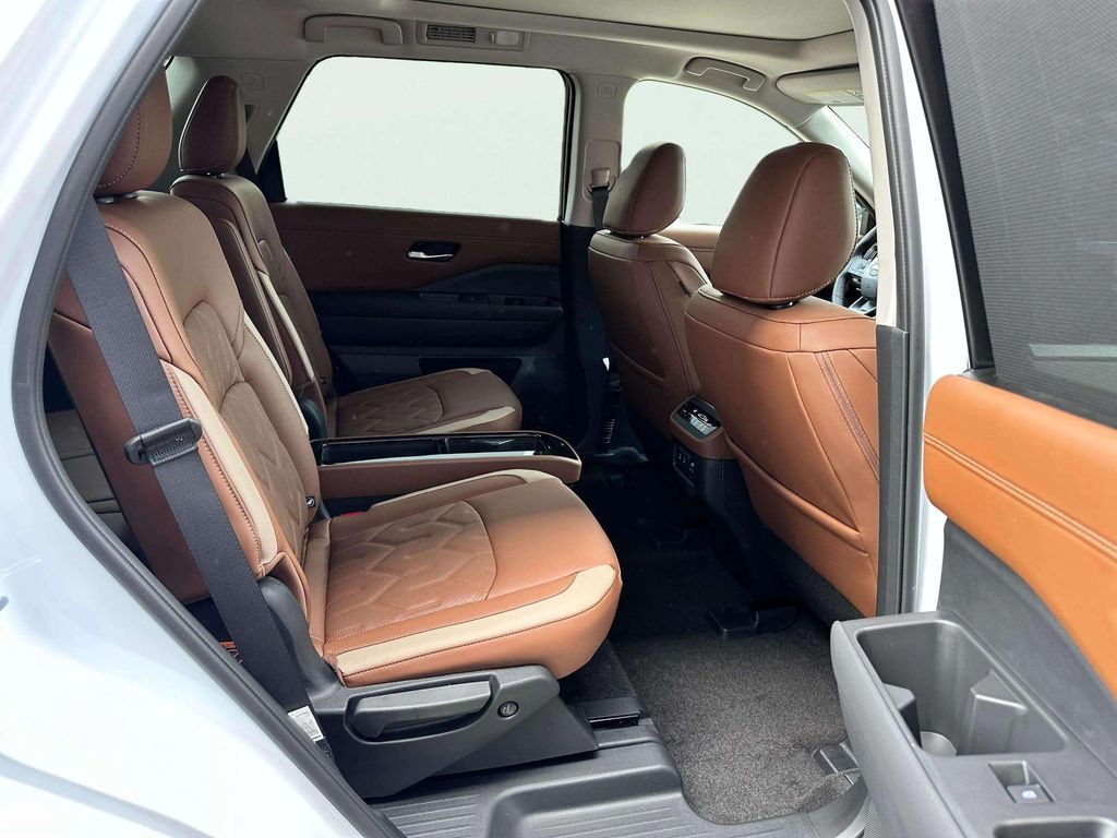 2026 Nissan Pathfinder Platinum W/ Captain Seat Package San Clemente CA