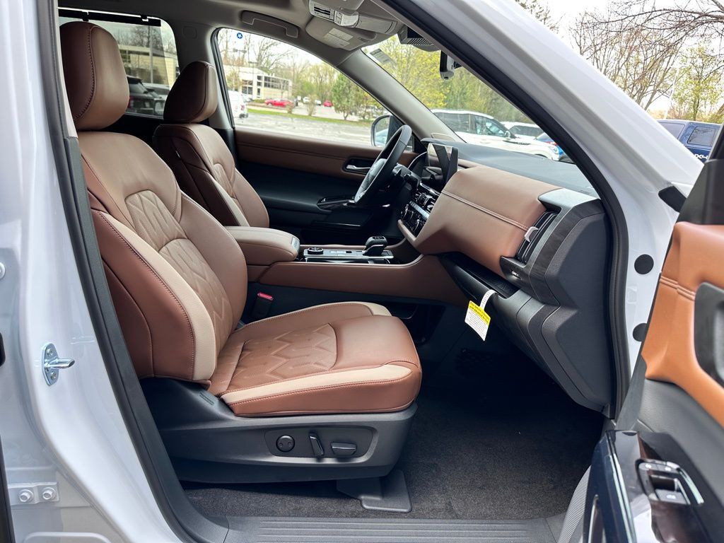 2026 Nissan Pathfinder Platinum W/ Captain Seat Package San Clemente CA