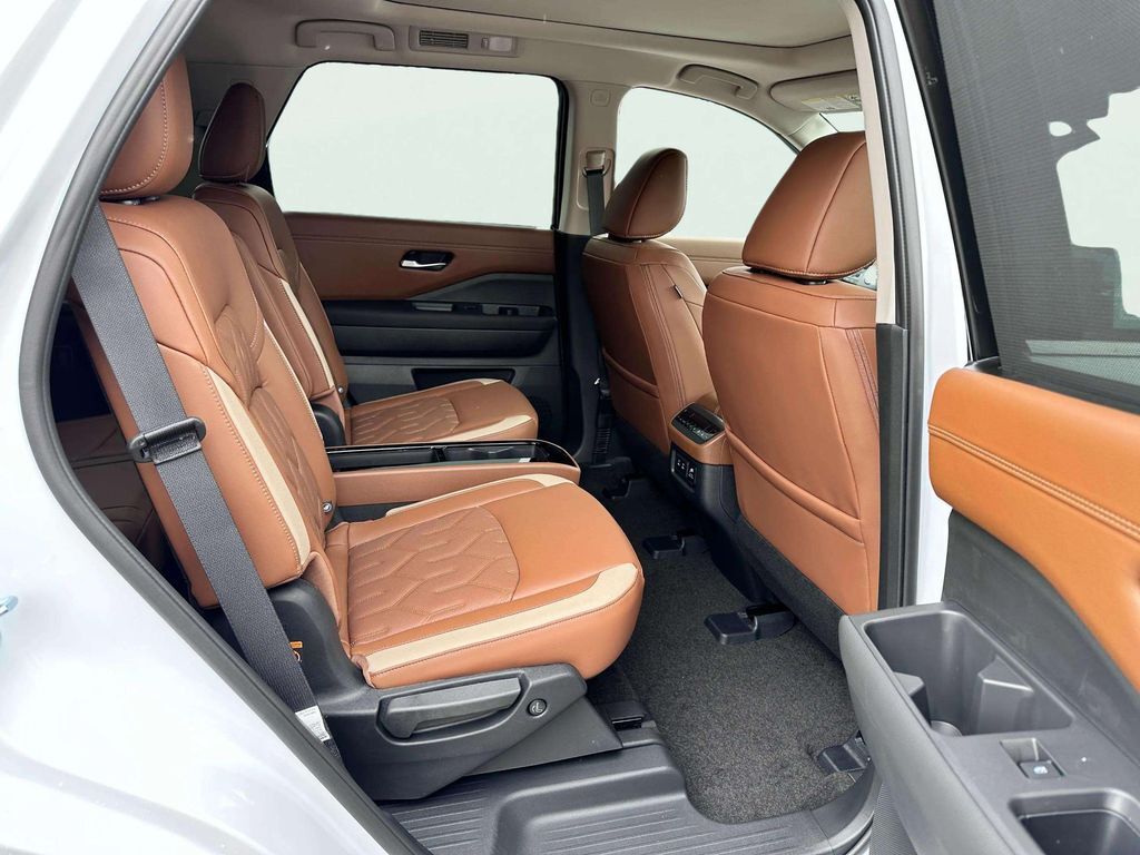 2026 Nissan Pathfinder Platinum W/ Captain Seat Package San Clemente CA