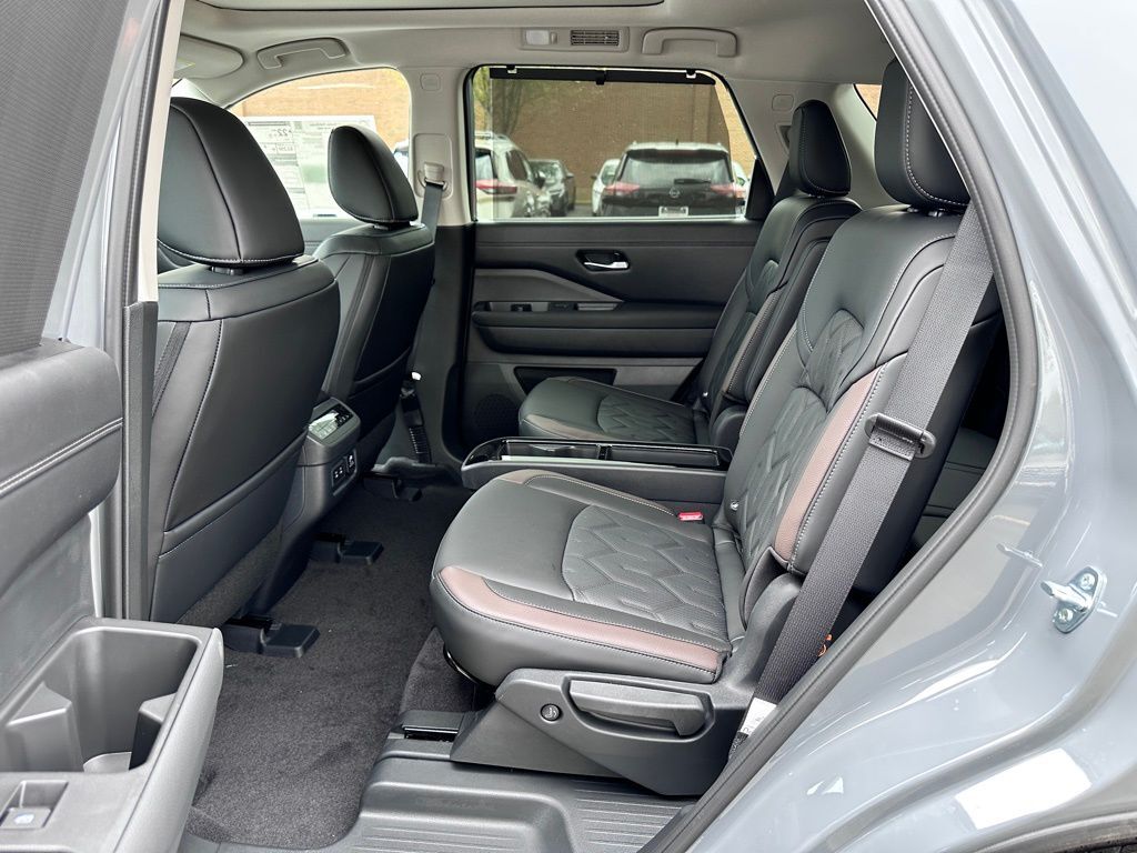 2026 Nissan Pathfinder Platinum W/ Captain Seat Package San Clemente CA