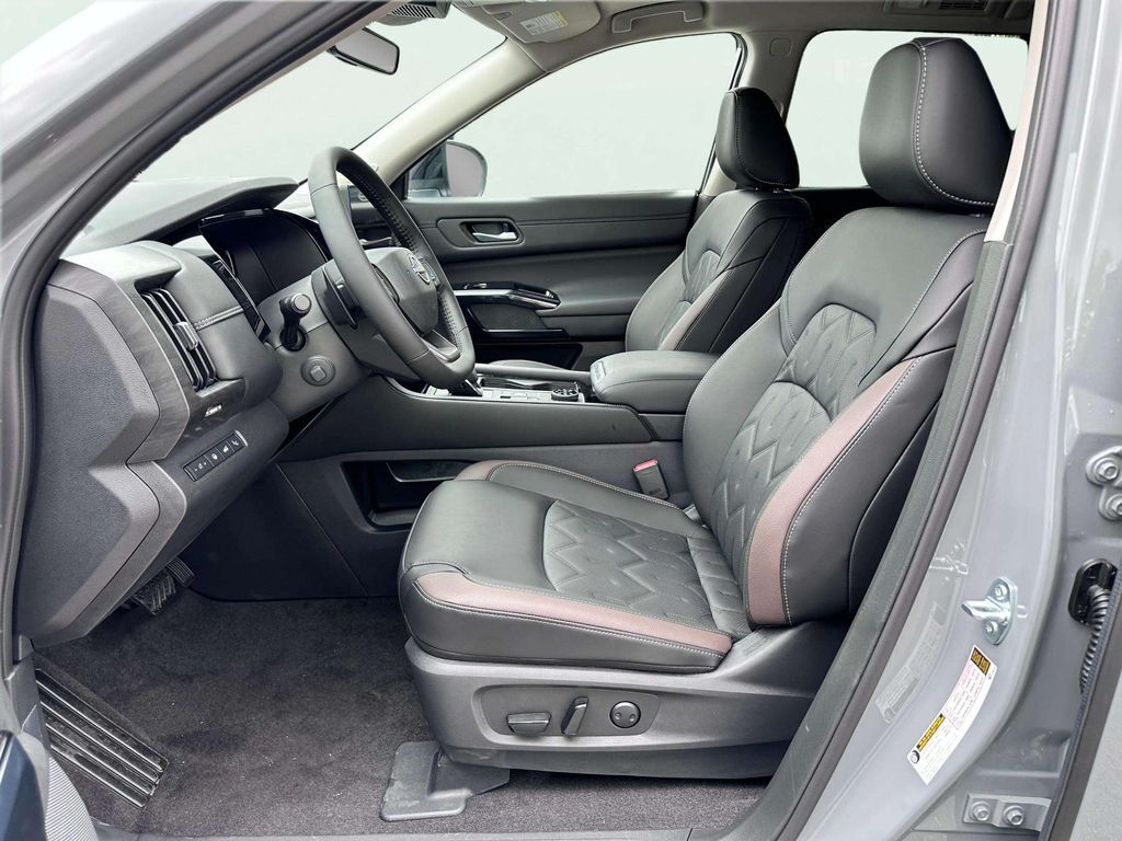 2026 Nissan Pathfinder Platinum W/ Captain Seat Package San Clemente CA