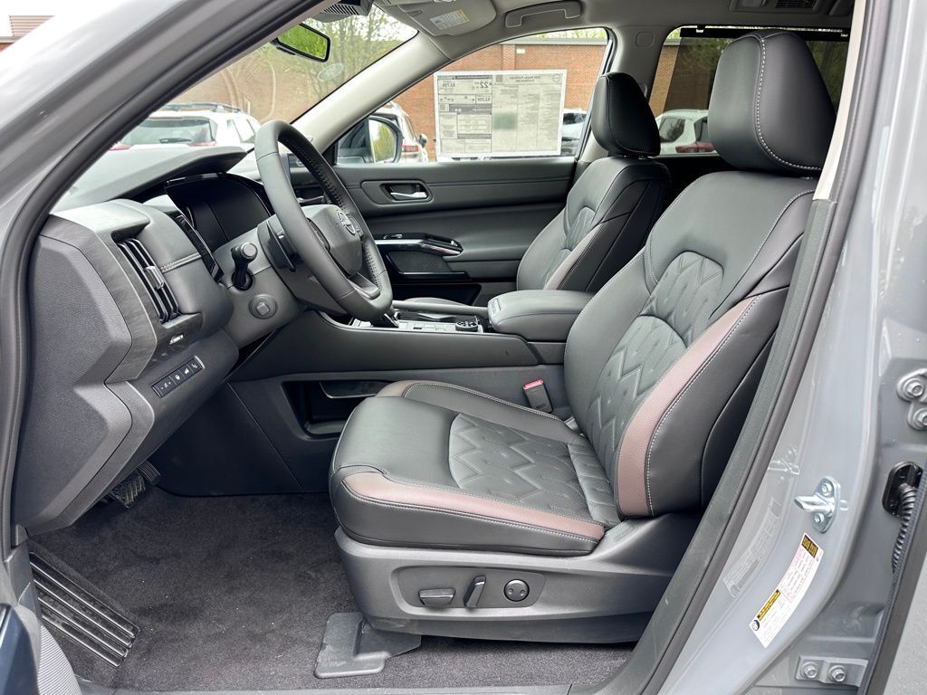 2026 Nissan Pathfinder Platinum W/ Captain Seat Package San Clemente CA