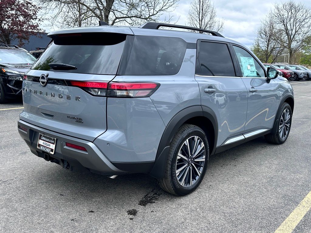 2026 Nissan Pathfinder Platinum W/ Captain Seat Package