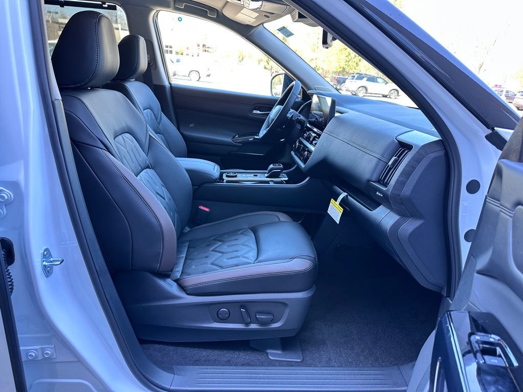 2026 Nissan Pathfinder Platinum W/ Captain Seat Package San Clemente CA