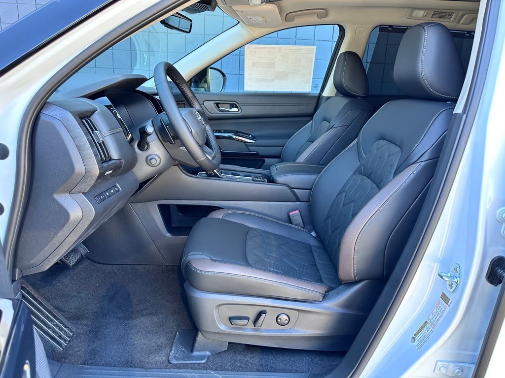 2026 Nissan Pathfinder Platinum W/ Captain Seat Package San Clemente CA