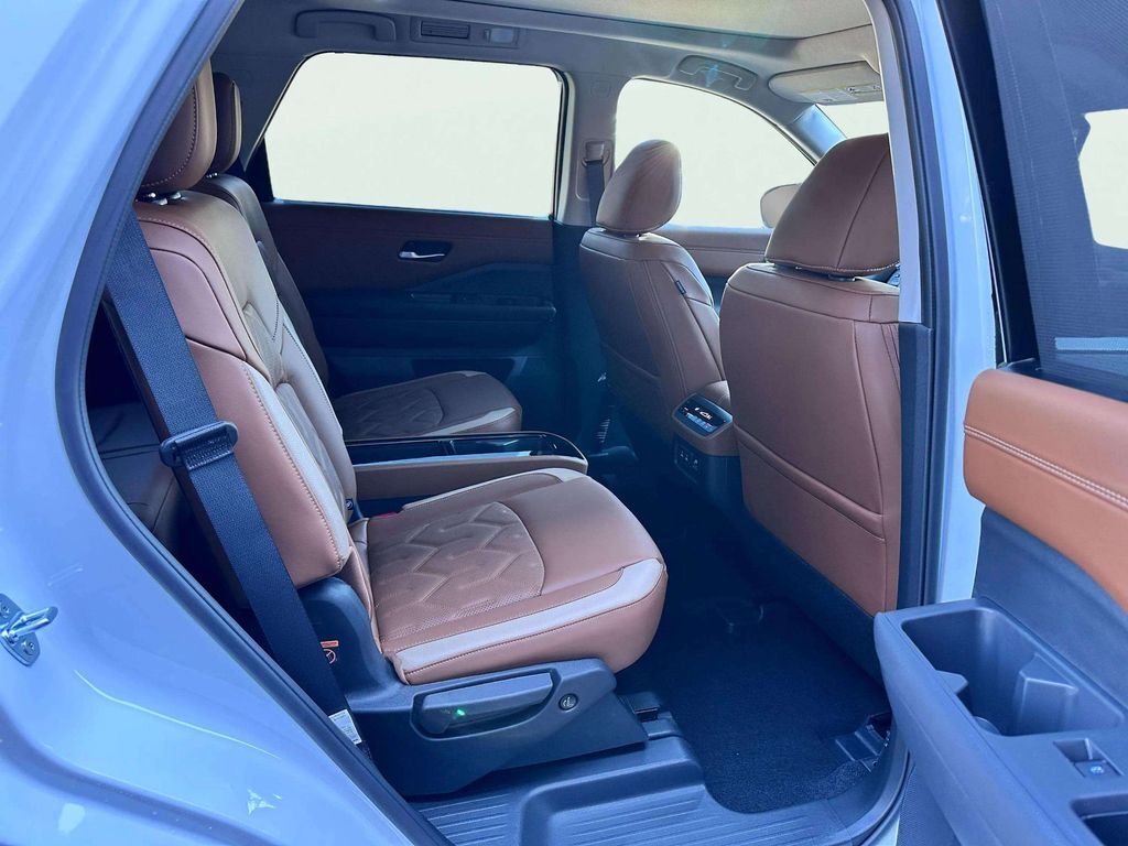 2026 Nissan Pathfinder Platinum W/ Captain Seat Package San Clemente CA