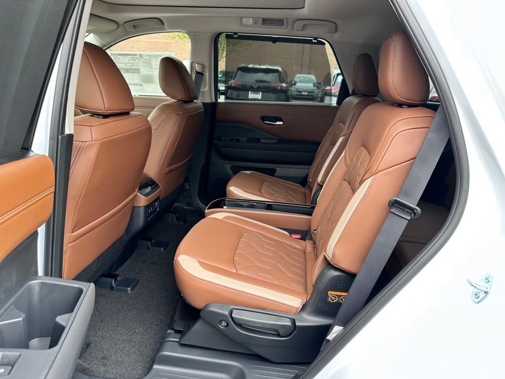 2026 Nissan Pathfinder Platinum W/ Captain Seat Package San Clemente CA