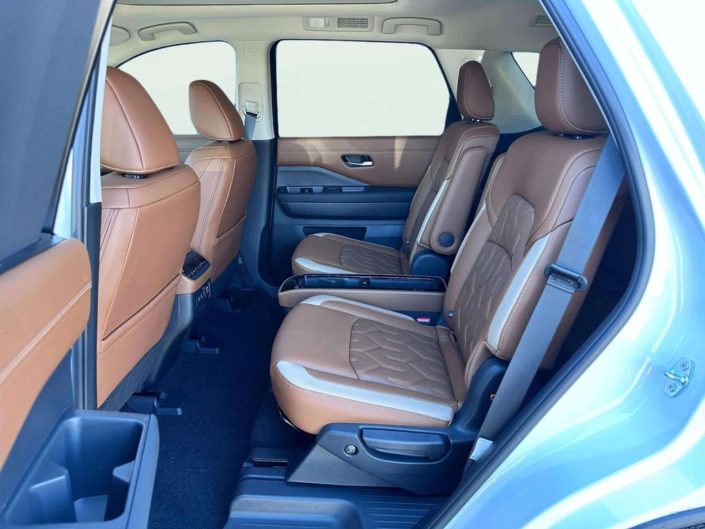 2026 Nissan Pathfinder Platinum W/ Captain Seat Package San Clemente CA