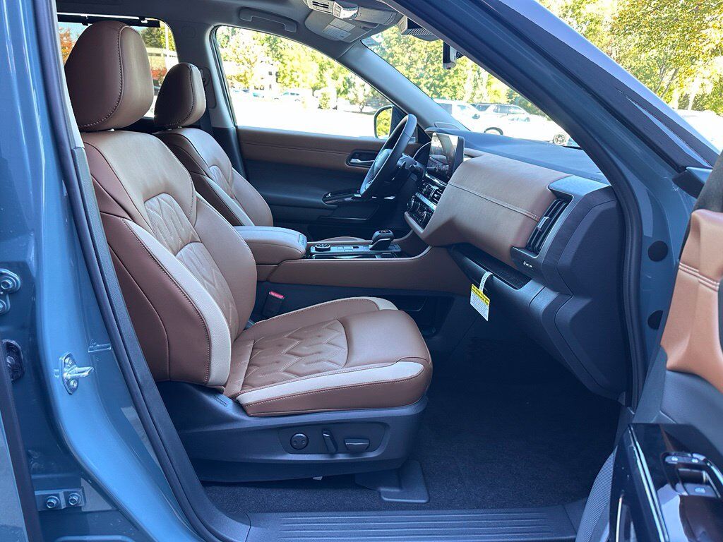 2026 Nissan Pathfinder Platinum W/ Captains Seat Pkg San Clemente CA
