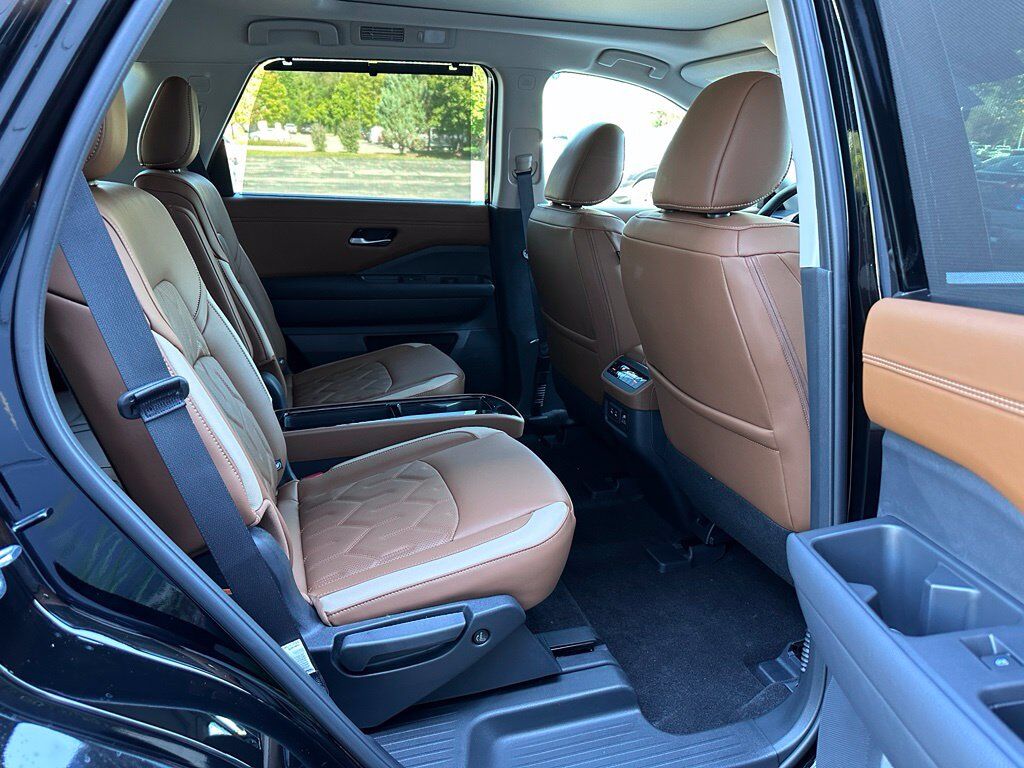 2026 Nissan Pathfinder Platinum W/ Captains Seat Pkg San Clemente CA
