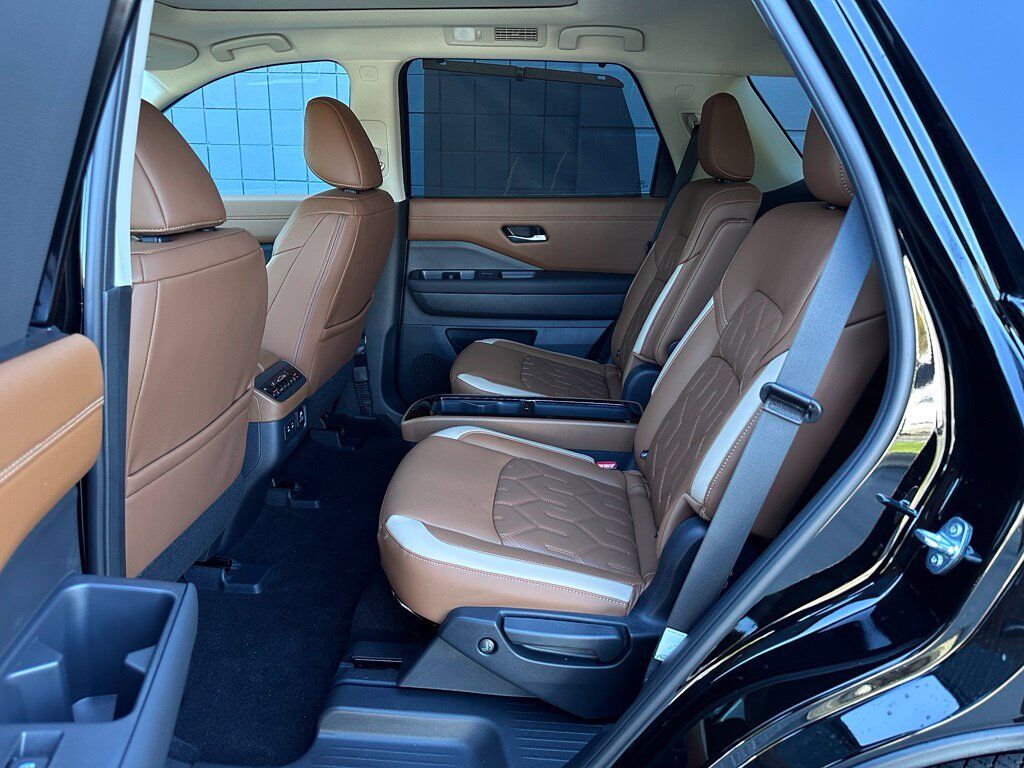 2026 Nissan Pathfinder Platinum W/ Captains Seat Pkg San Clemente CA