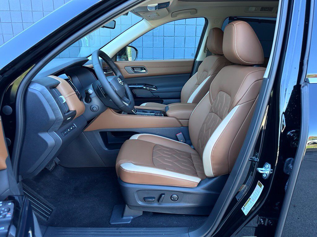 2026 Nissan Pathfinder Platinum W/ Captains Seat Pkg San Clemente CA