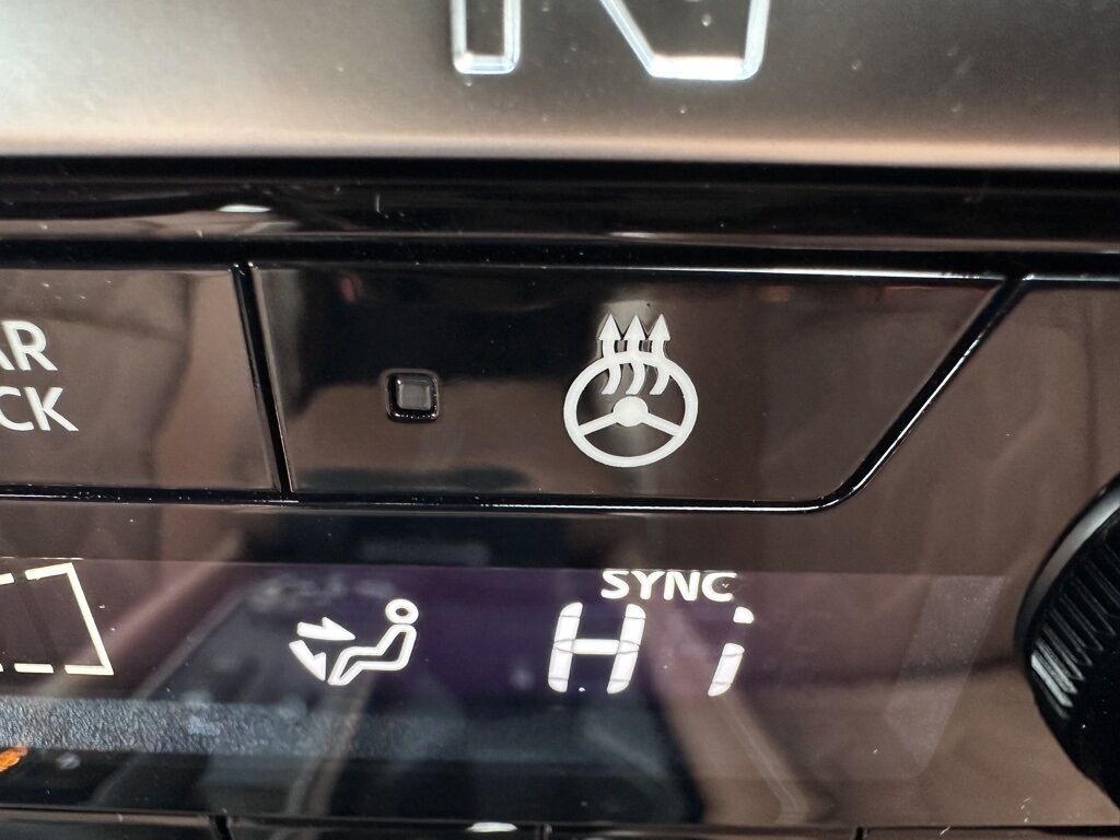 2026 Nissan Pathfinder Platinum w/Captain Chairs Pkg San Clemente CA