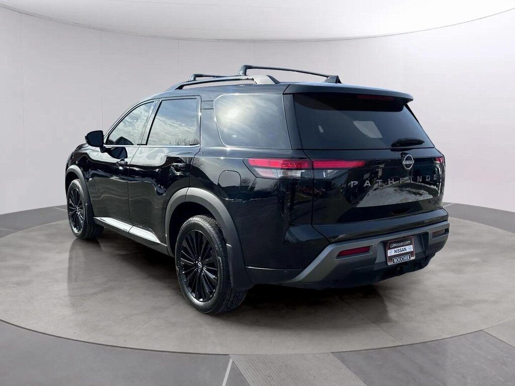 2026 Nissan Pathfinder Platinum w/Captain Chairs Pkg San Clemente CA