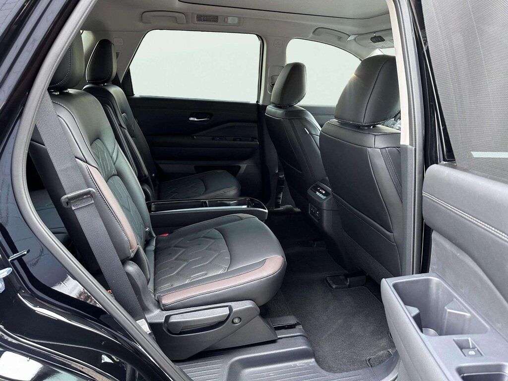 2026 Nissan Pathfinder Platinum w/Captain Chairs Pkg San Clemente CA
