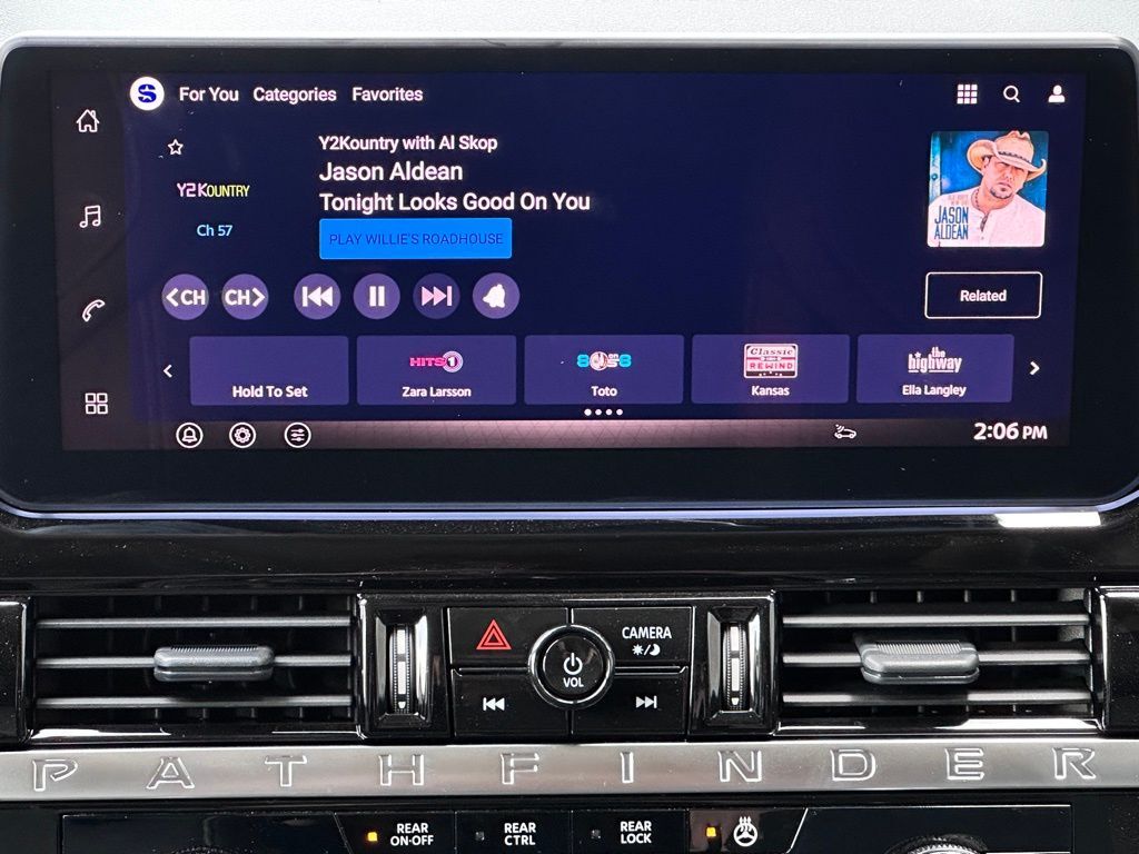 2026 Nissan Pathfinder Platinum w/Captain Chairs Pkg San Clemente CA