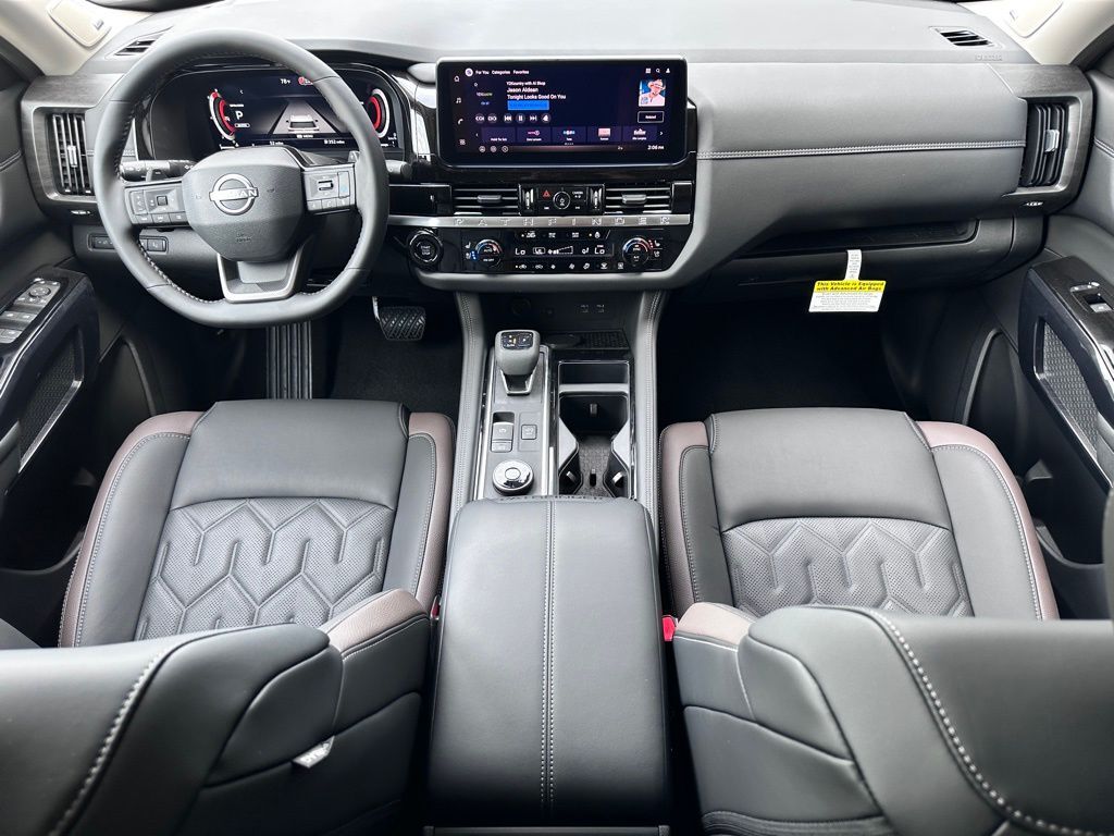 2026 Nissan Pathfinder Platinum w/Captain Chairs Pkg San Clemente CA