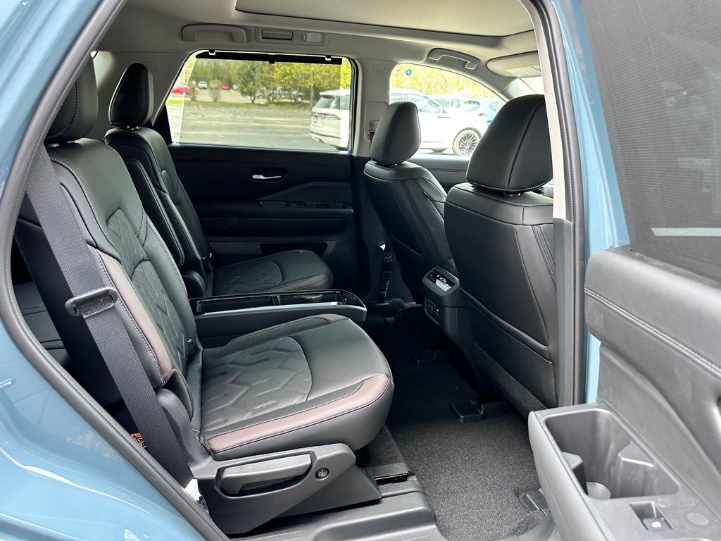 2026 Nissan Pathfinder Platinum w/Captain Chairs Pkg San Clemente CA