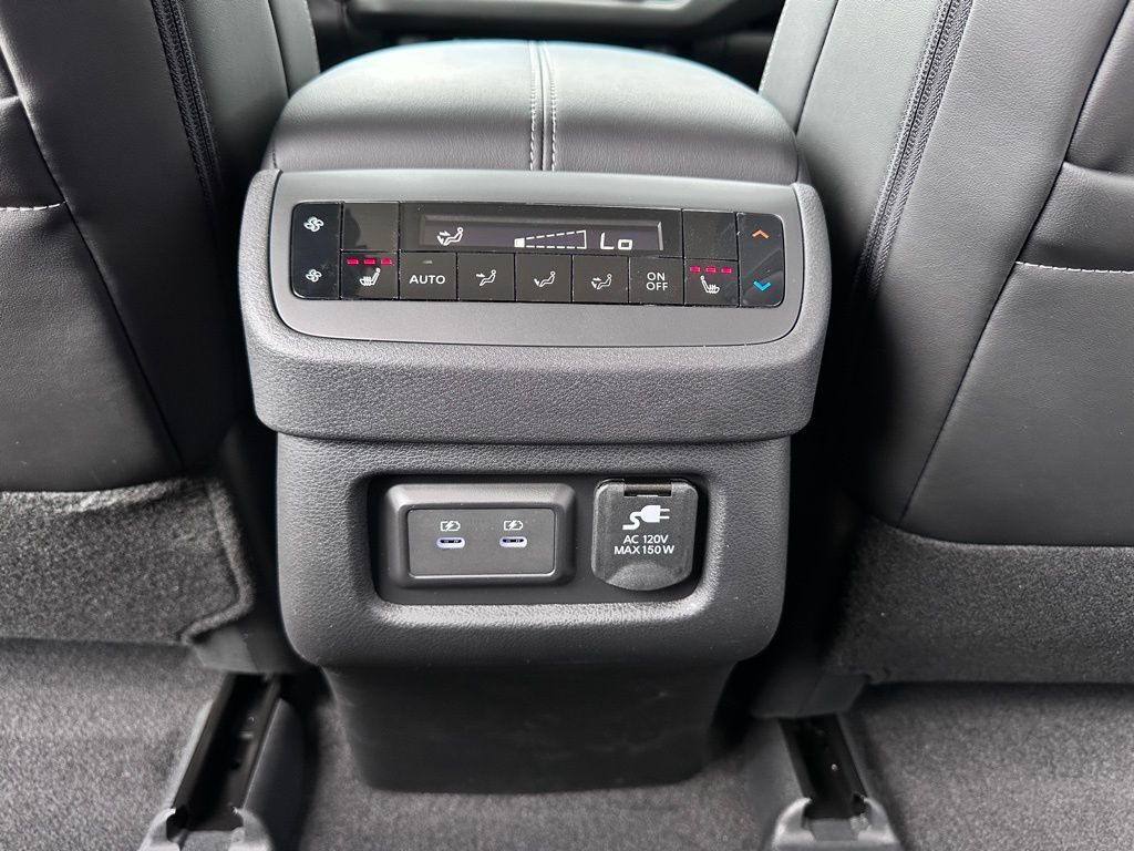 2026 Nissan Pathfinder Platinum w/Captain Chairs Pkg San Clemente CA