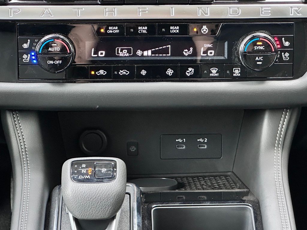 2026 Nissan Pathfinder Platinum w/Captain Chairs Pkg San Clemente CA