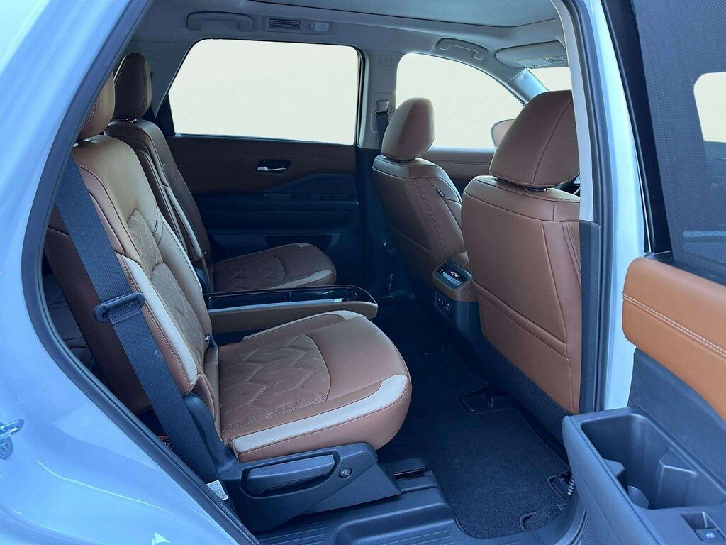 2026 Nissan Pathfinder Platinum w/Captain Chairs Pkg San Clemente CA