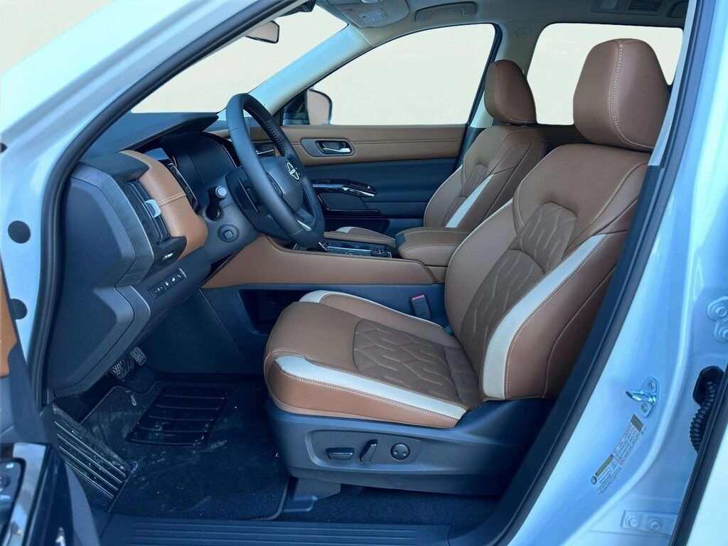 2026 Nissan Pathfinder Platinum w/Captain Chairs Pkg San Clemente CA